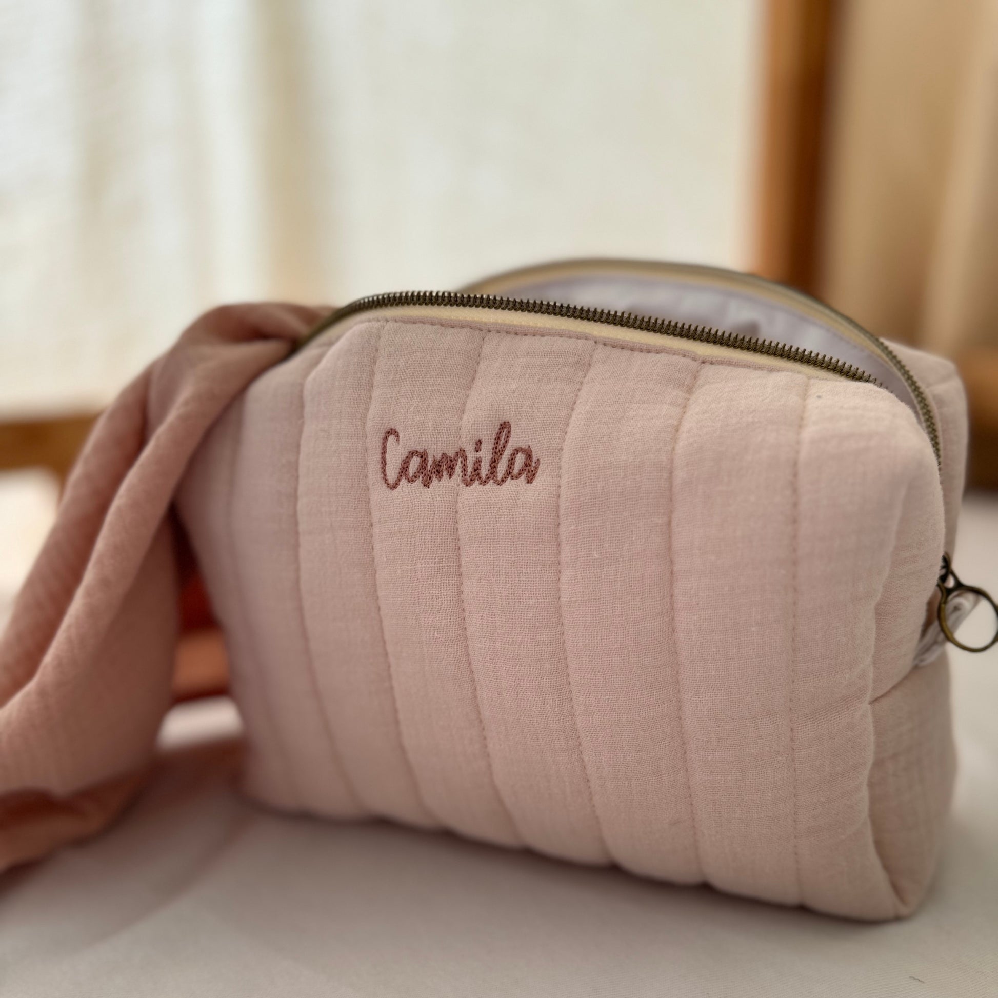 Trousse toilette bébé fille rose prénom 